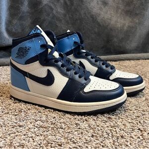 *NWOT* nike air jordan 1 retro high OG obsidian unc